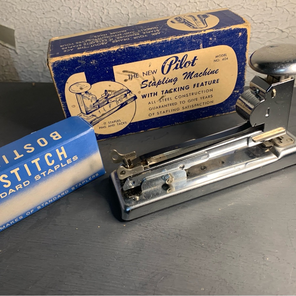 VINTAGE Stapler-Tacker by ACE Fastener Corp 1967 Pilot No. 404 ORIGNAL BOX